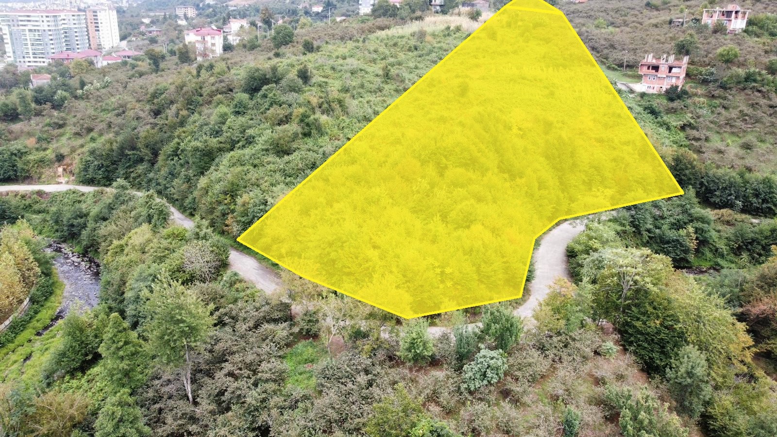 MABEL GAYRİMENKUL/ DOĞAYLA İÇ İÇE VARDALLI'DA 7574 M2 GENİŞ ARSA